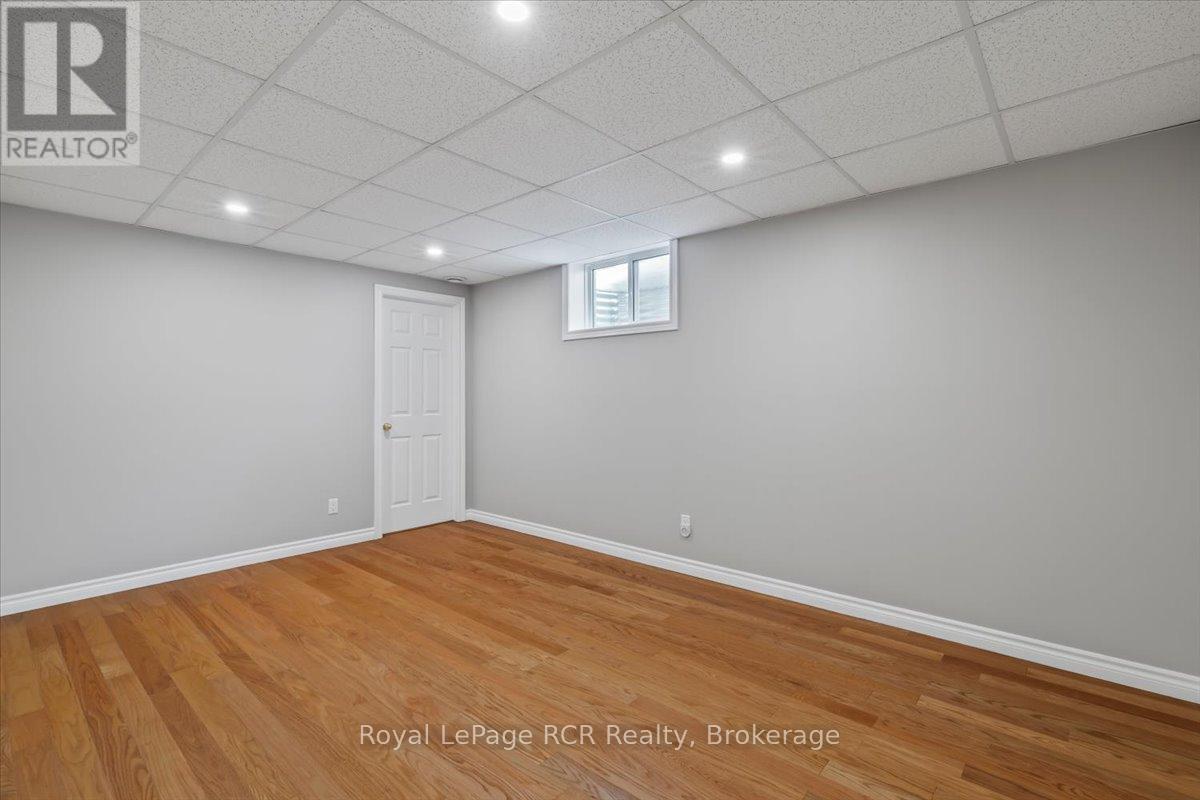 239 4th Street Crescent, Hanover, Ontario  N4N 3S2 - Photo 28 - X12800606