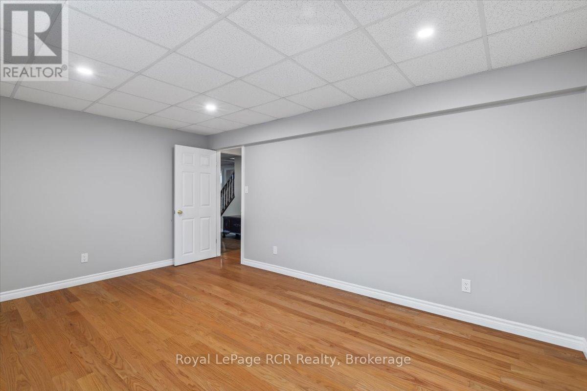 239 4th Street Crescent, Hanover, Ontario  N4N 3S2 - Photo 29 - X12800606