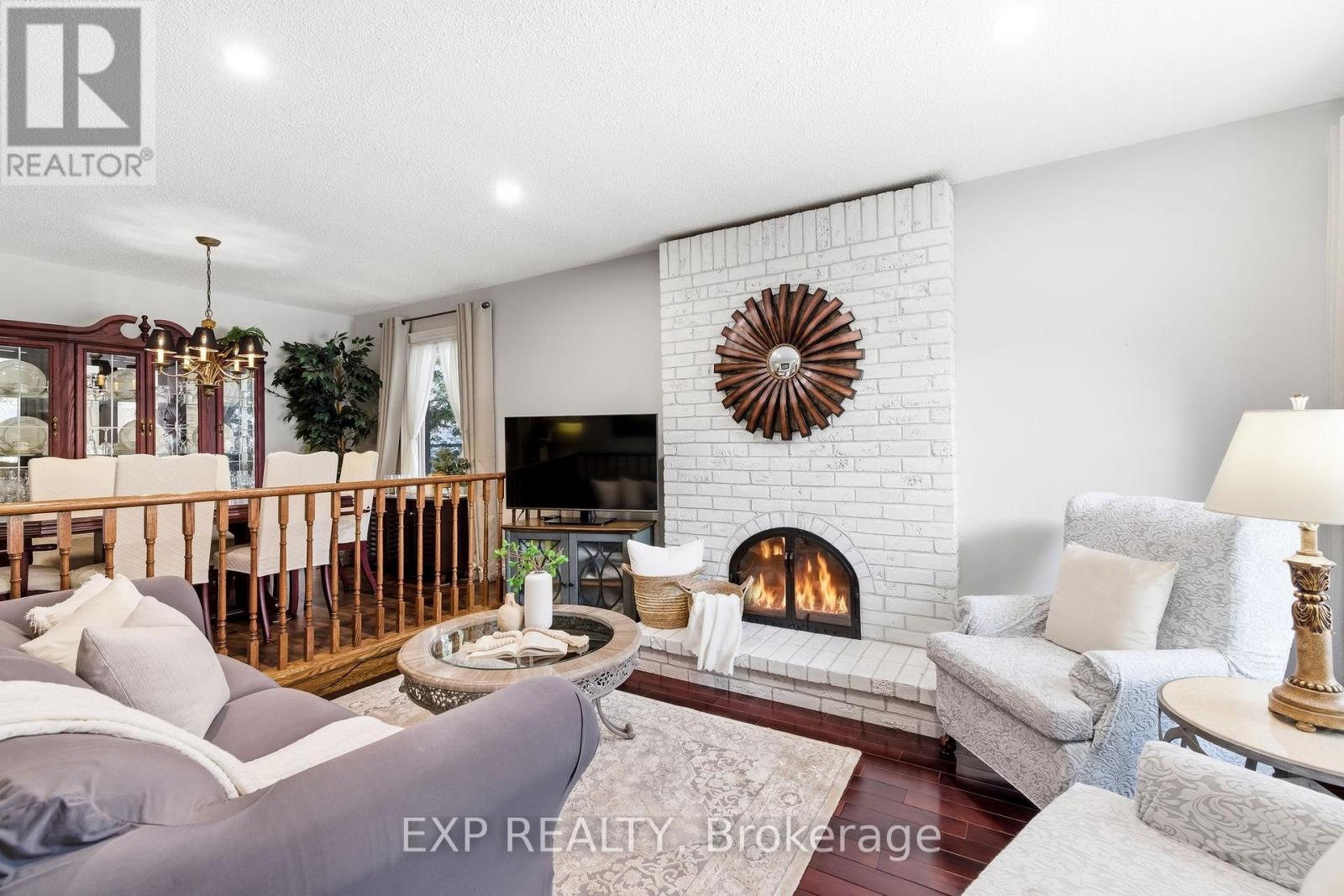 32 Bird Crescent, Ajax, Ontario  L1S 5B9 - Photo 6 - E12800626