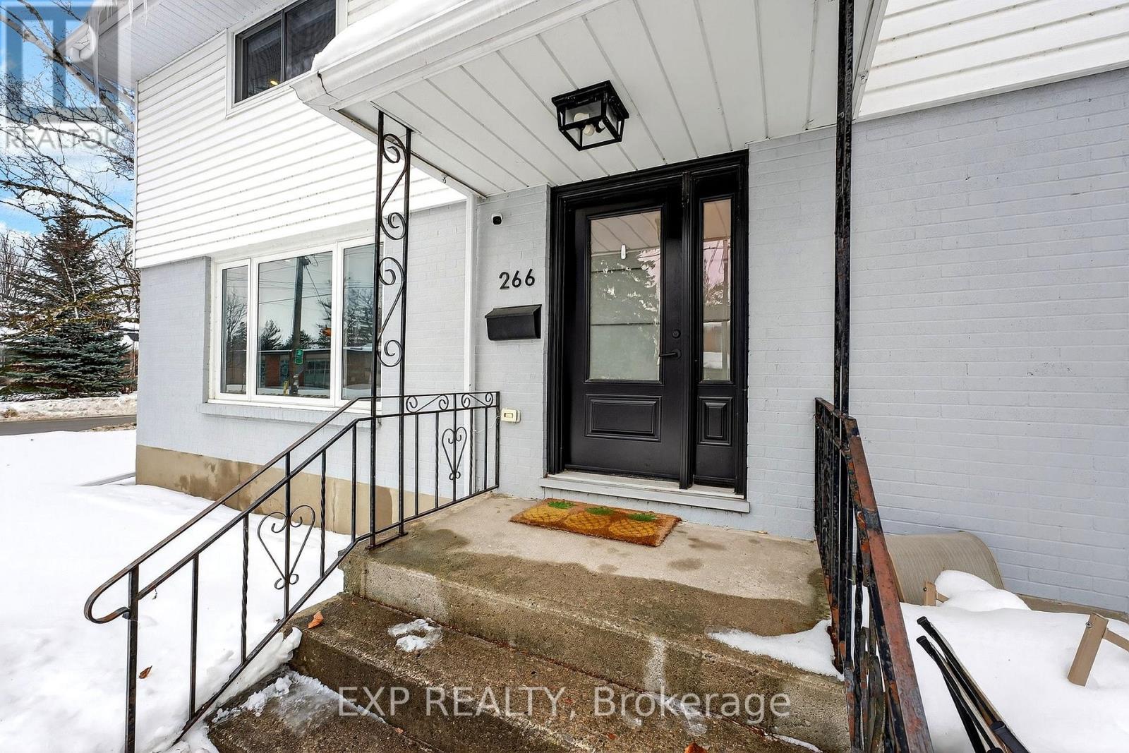 266 Bleecker Avenue, Belleville (Belleville Ward), Ontario  K8N 3V4 - Photo 2 - X12800634