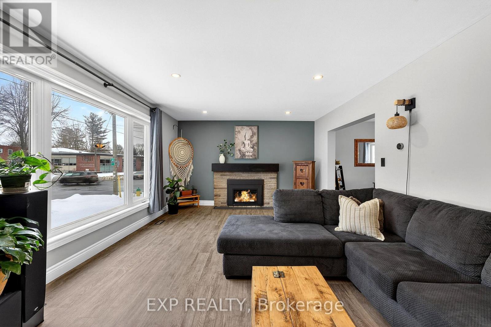 266 Bleecker Avenue, Belleville (Belleville Ward), Ontario  K8N 3V4 - Photo 6 - X12800634