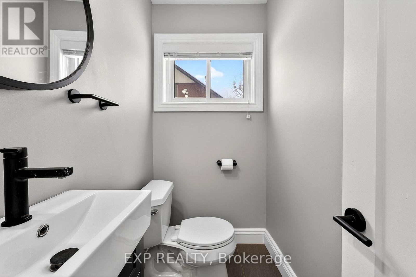 266 Bleecker Avenue, Belleville (Belleville Ward), Ontario  K8N 3V4 - Photo 9 - X12800634