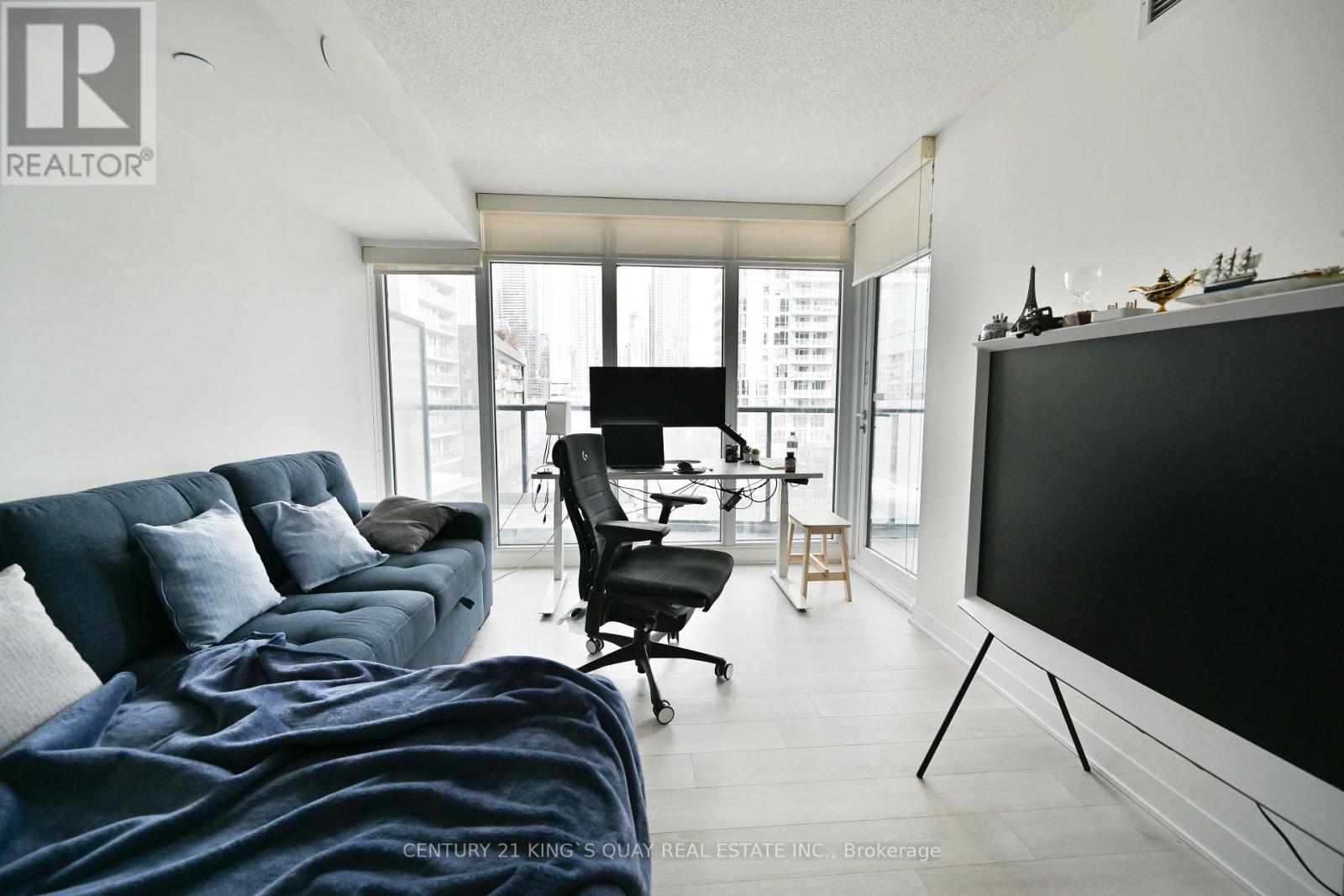 510 - 70 Queens Wharf Road, Toronto, Ontario  M5V 0J2 - Photo 6 - C12799670