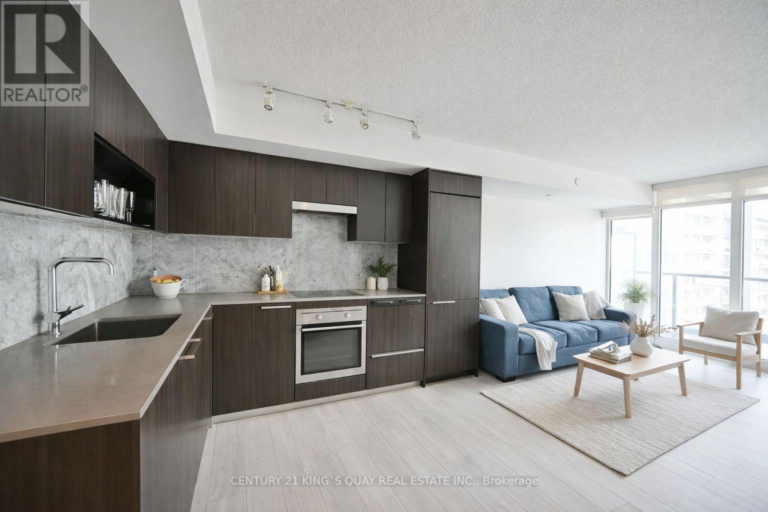 510 - 70 Queens Wharf Road, Toronto, Ontario  M5V 0J2 - Photo 3 - C12799670