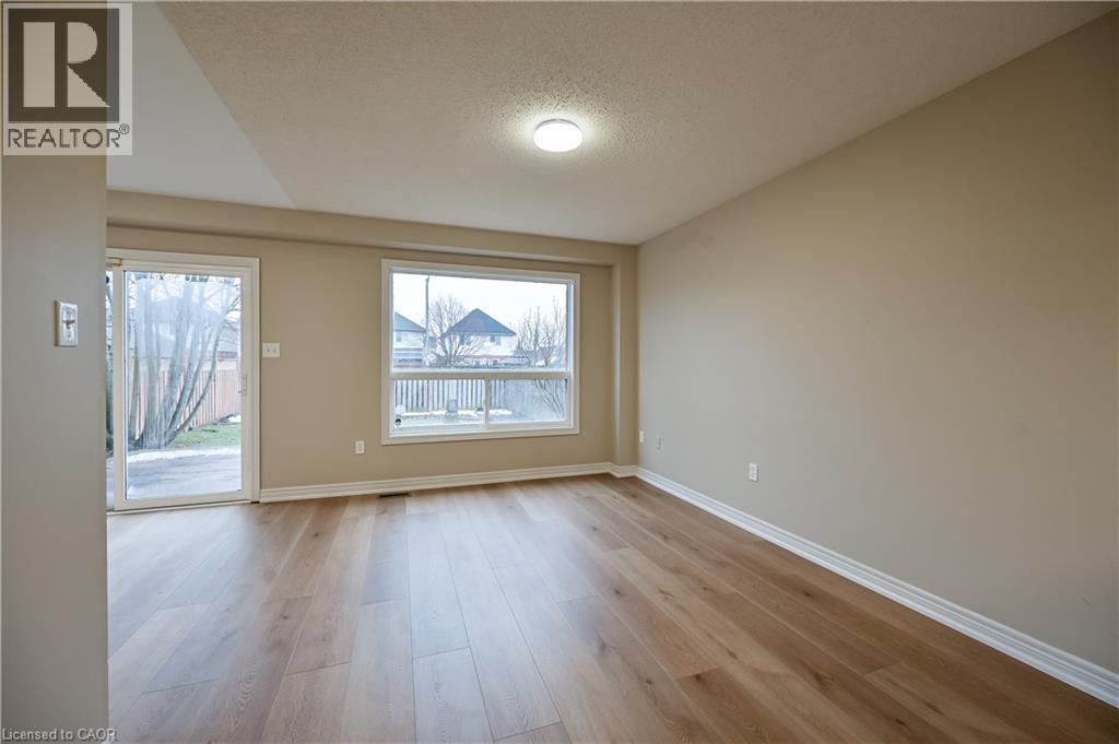 8 Livingstone Crescent, Cambridge, Ontario  N3H 3S7 - Photo 13 - 40799274