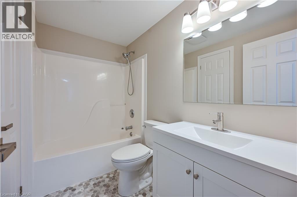 8 Livingstone Crescent, Cambridge, Ontario  N3H 3S7 - Photo 28 - 40799274