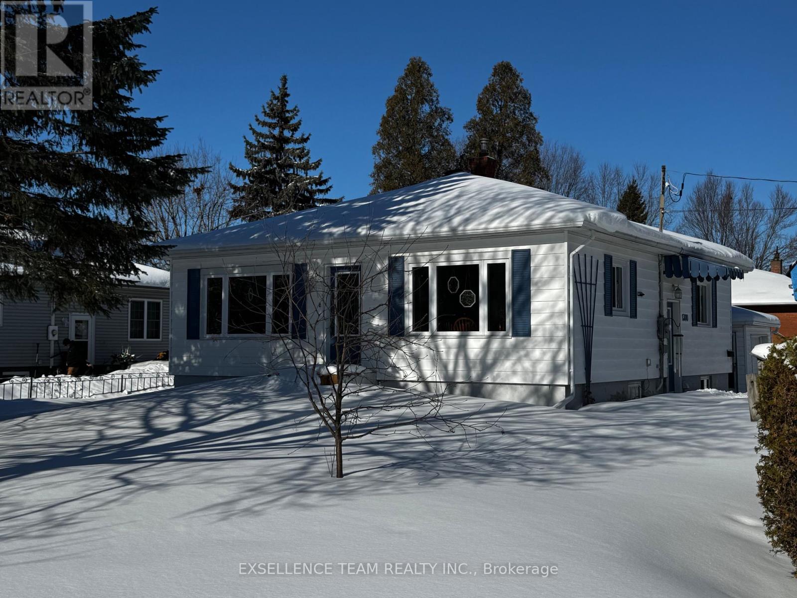 1300 GALLINGER AVENUE, Cornwall, Ontario