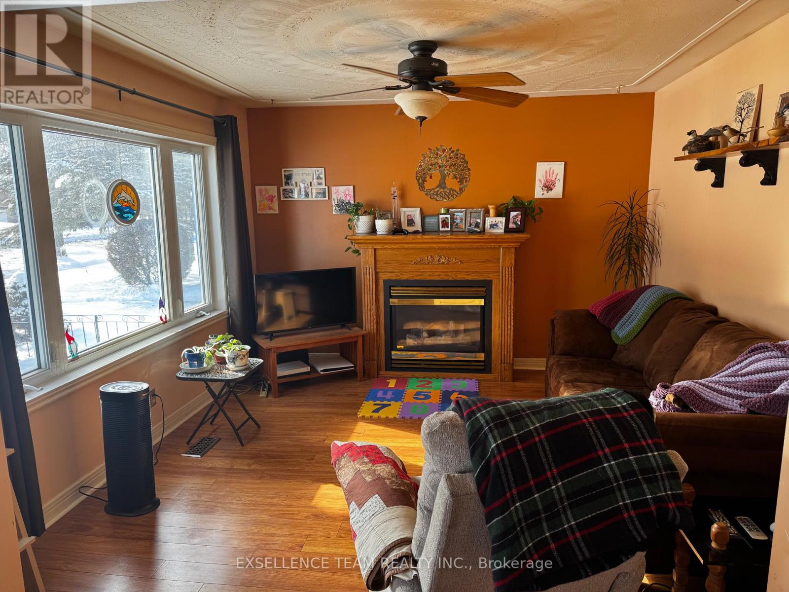 1300 Gallinger Avenue, Cornwall, Ontario  K6J 4T5 - Photo 3 - X12750592