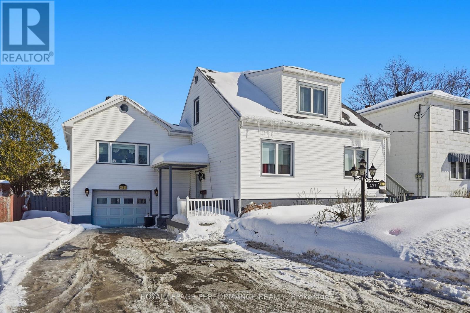 421-423 Garneau Street, Hawkesbury, Ontario  K6A 1M6 - Photo 1 - X12800604