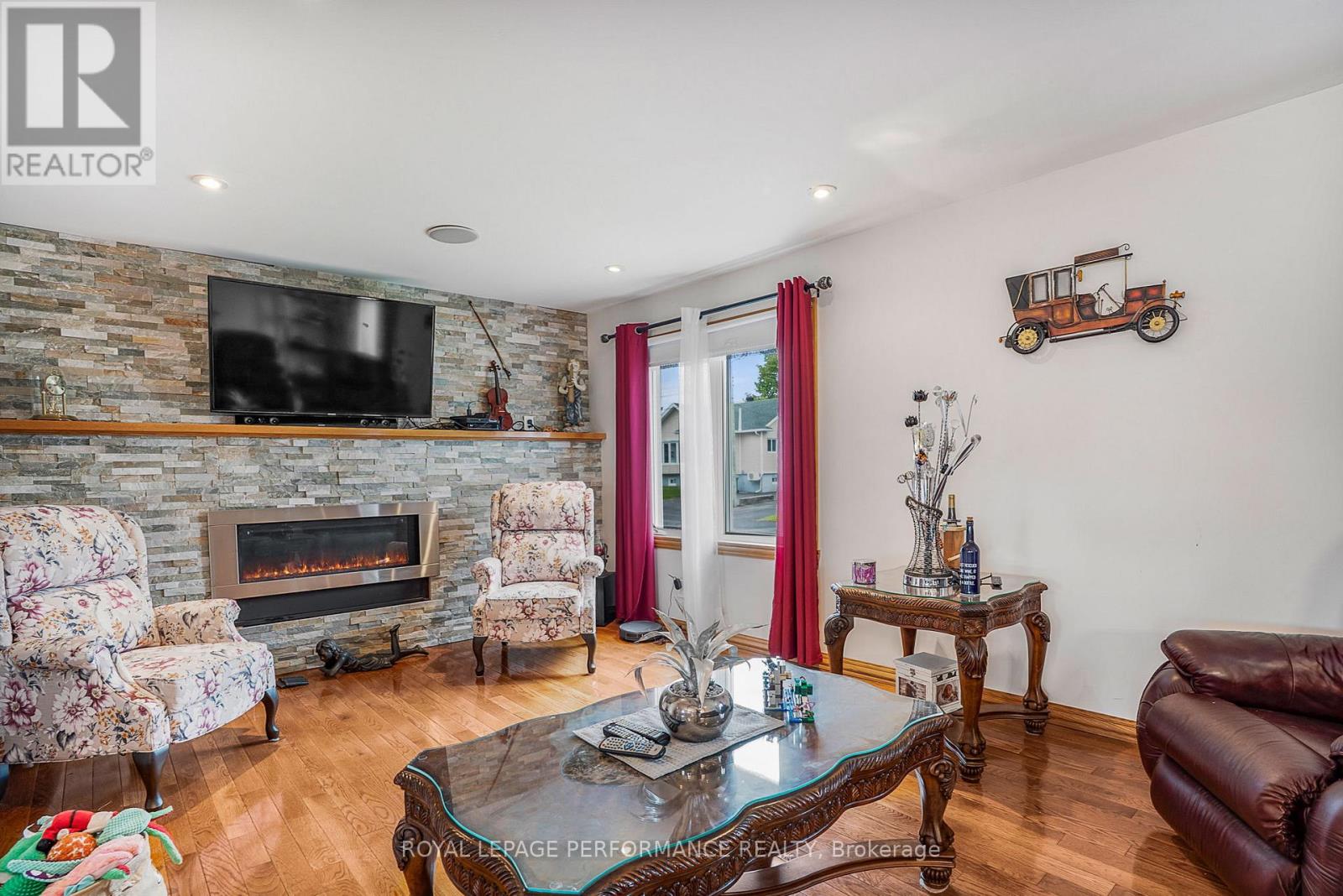 421-423 Garneau Street, Hawkesbury, Ontario  K6A 1M6 - Photo 6 - X12800604