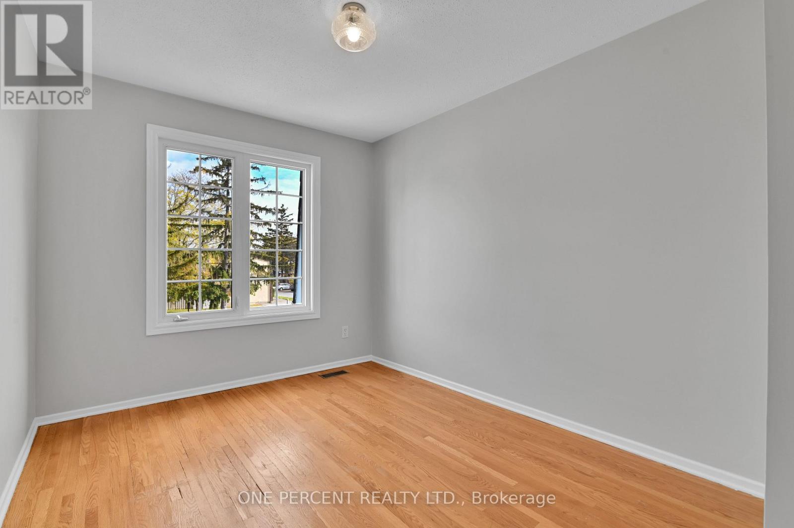 1511 Fisher Avenue, Ottawa, Ontario  K2C 3M8 - Photo 20 - X12800640