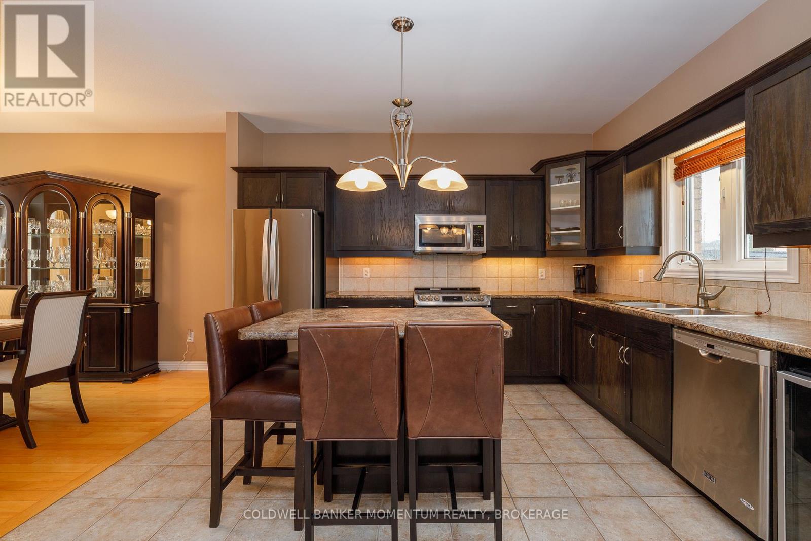 6838 Courtney Crescent, Niagara Falls, Ontario  L2H 0A3 - Photo 11 - X12800594