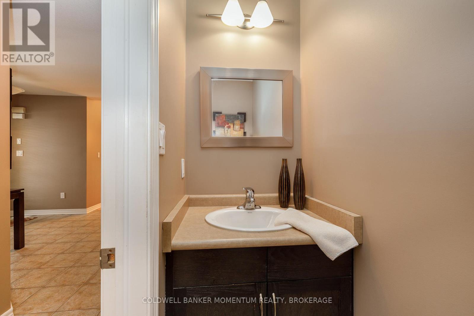 6838 Courtney Crescent, Niagara Falls, Ontario  L2H 0A3 - Photo 21 - X12800594