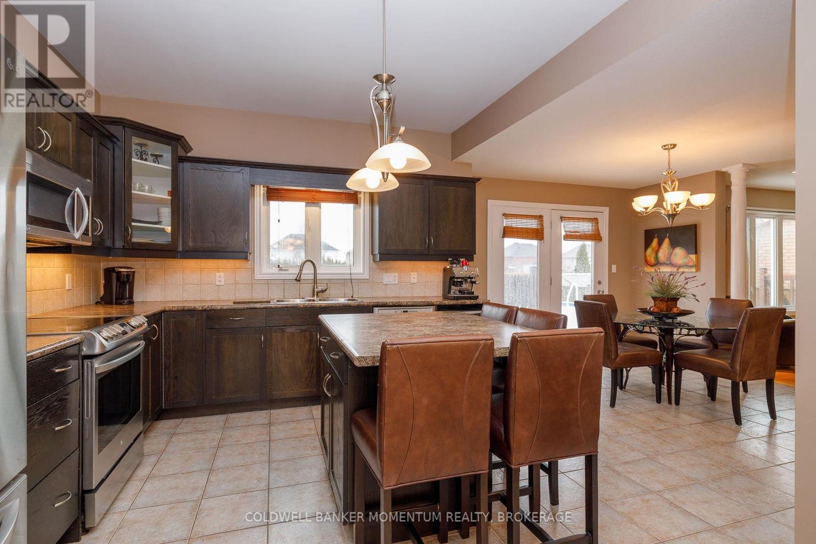 6838 Courtney Crescent, Niagara Falls, Ontario  L2H 0A3 - Photo 9 - X12800594