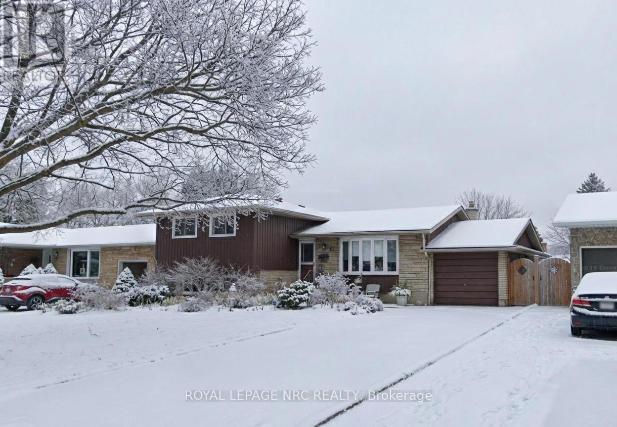 61 Prince Philip Drive, St. Catharines, Ontario  L2N 3H9 - Photo 2 - X12800632