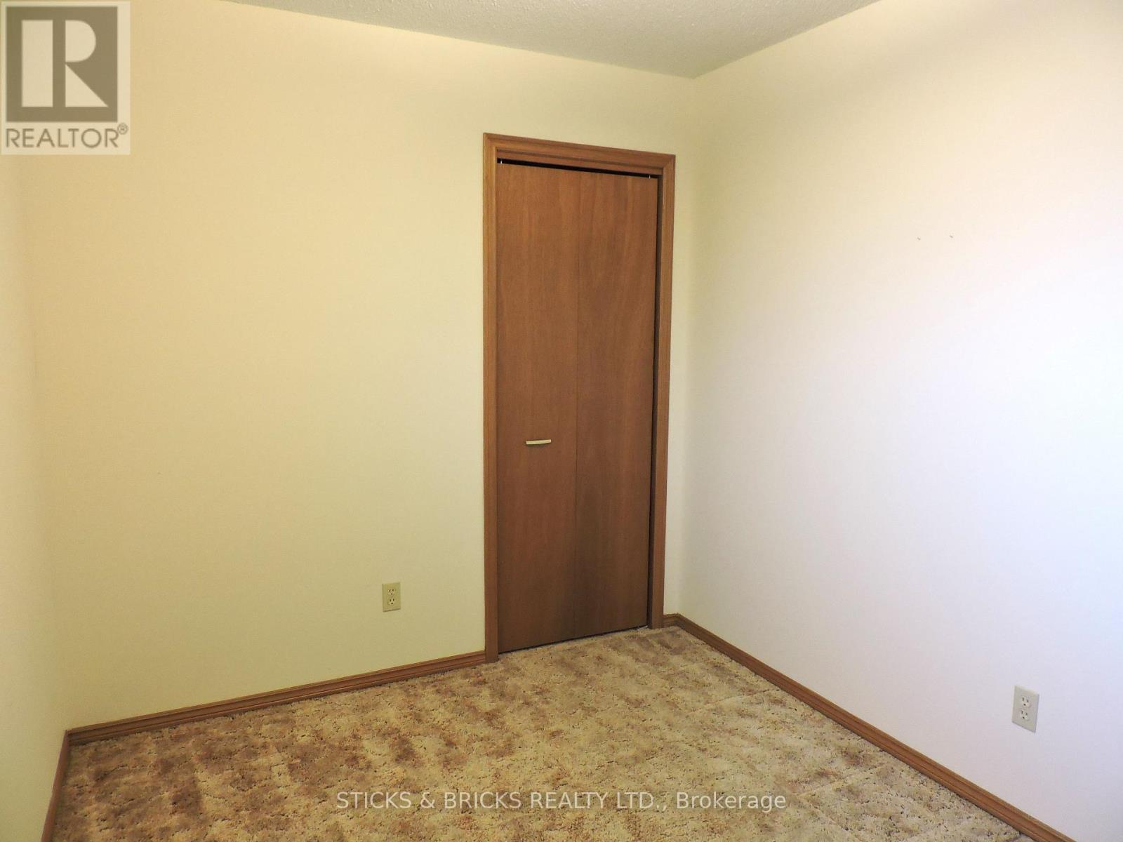 7740 Chorozy Street, Niagara Falls, Ontario  L2H 2N9 - Photo 17 - X12800650