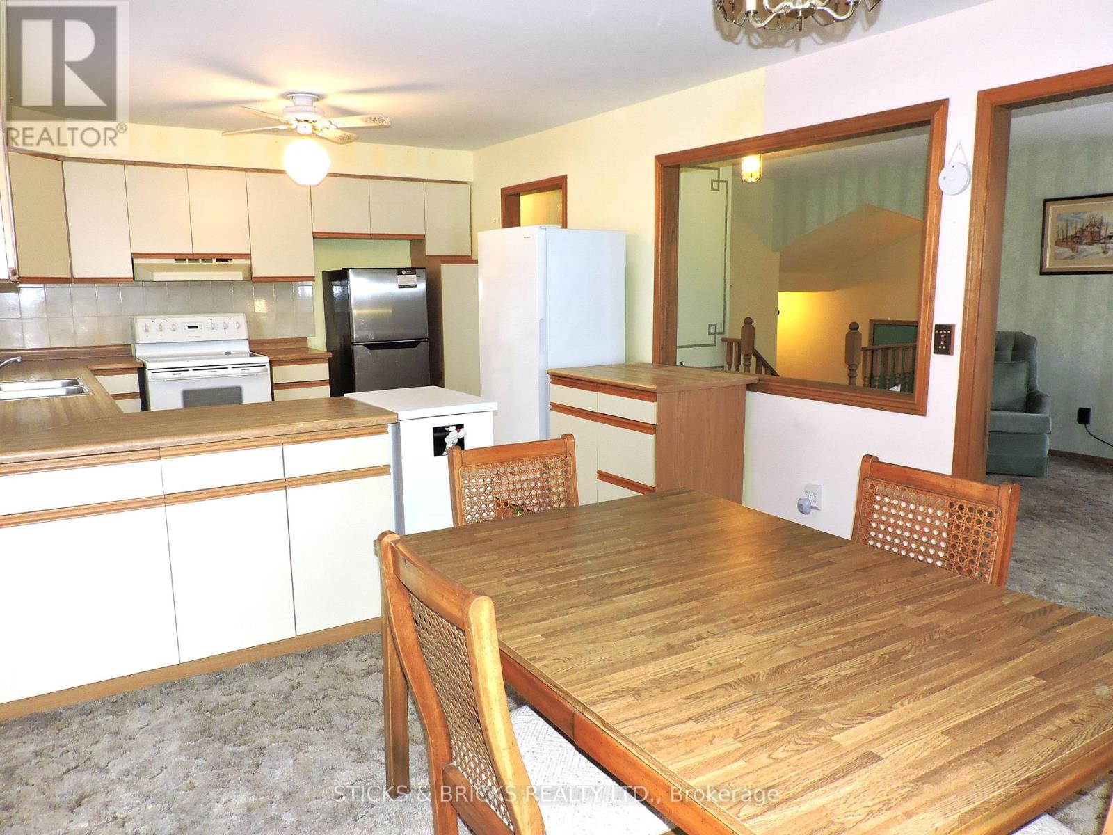 7740 Chorozy Street, Niagara Falls, Ontario  L2H 2N9 - Photo 5 - X12800650