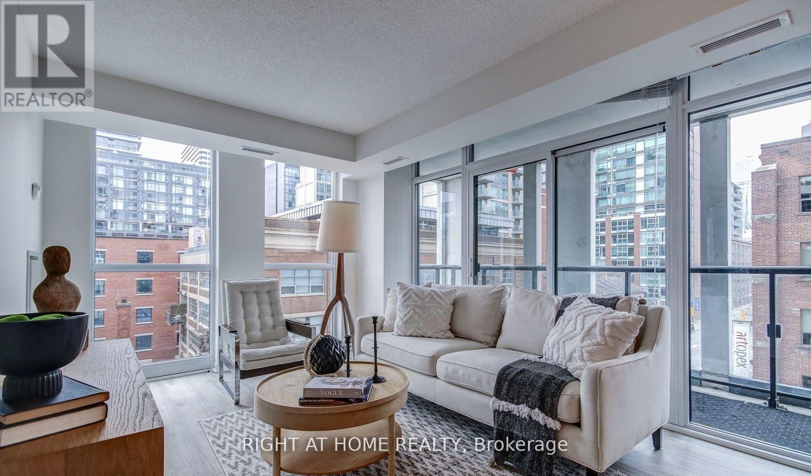 606 - 400 Adelaide Street E, Toronto, Ontario  M5A 4S3 - Photo 4 - C12800568