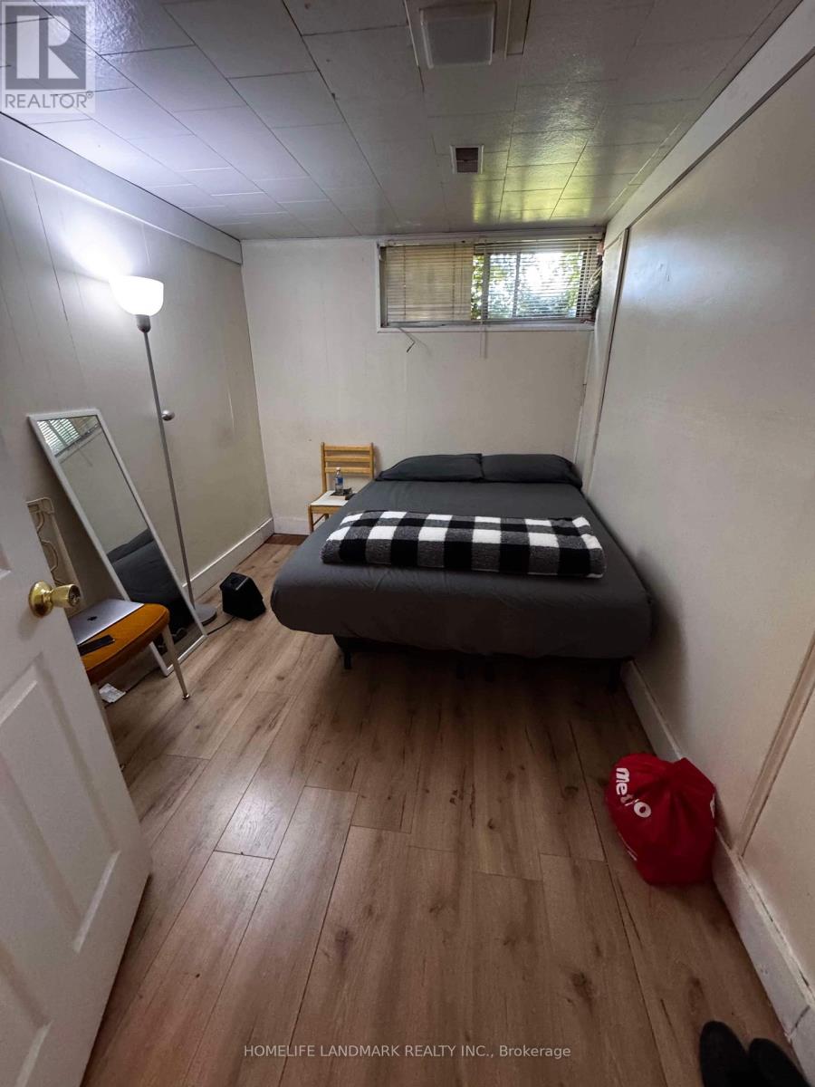 102 Billington Crescent, Toronto, Ontario  M3A 2G6 - Photo 5 - C12800636