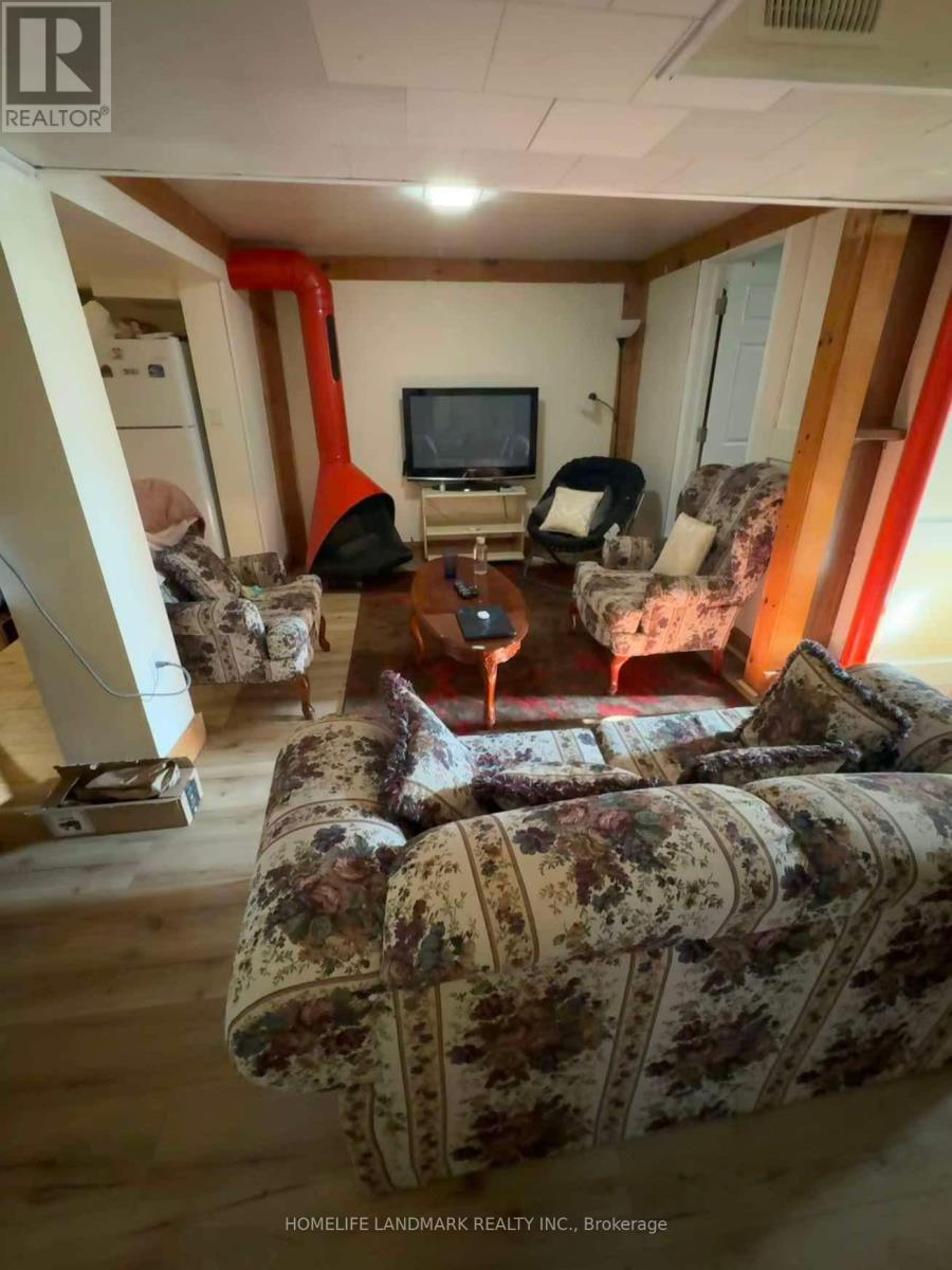 102 Billington Crescent, Toronto, Ontario  M3A 2G6 - Photo 7 - C12800636