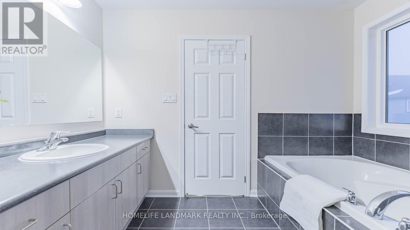 1846 Misthollow Drive, Pickering, Ontario  L1X 0A8 - Photo 26 - E12800596