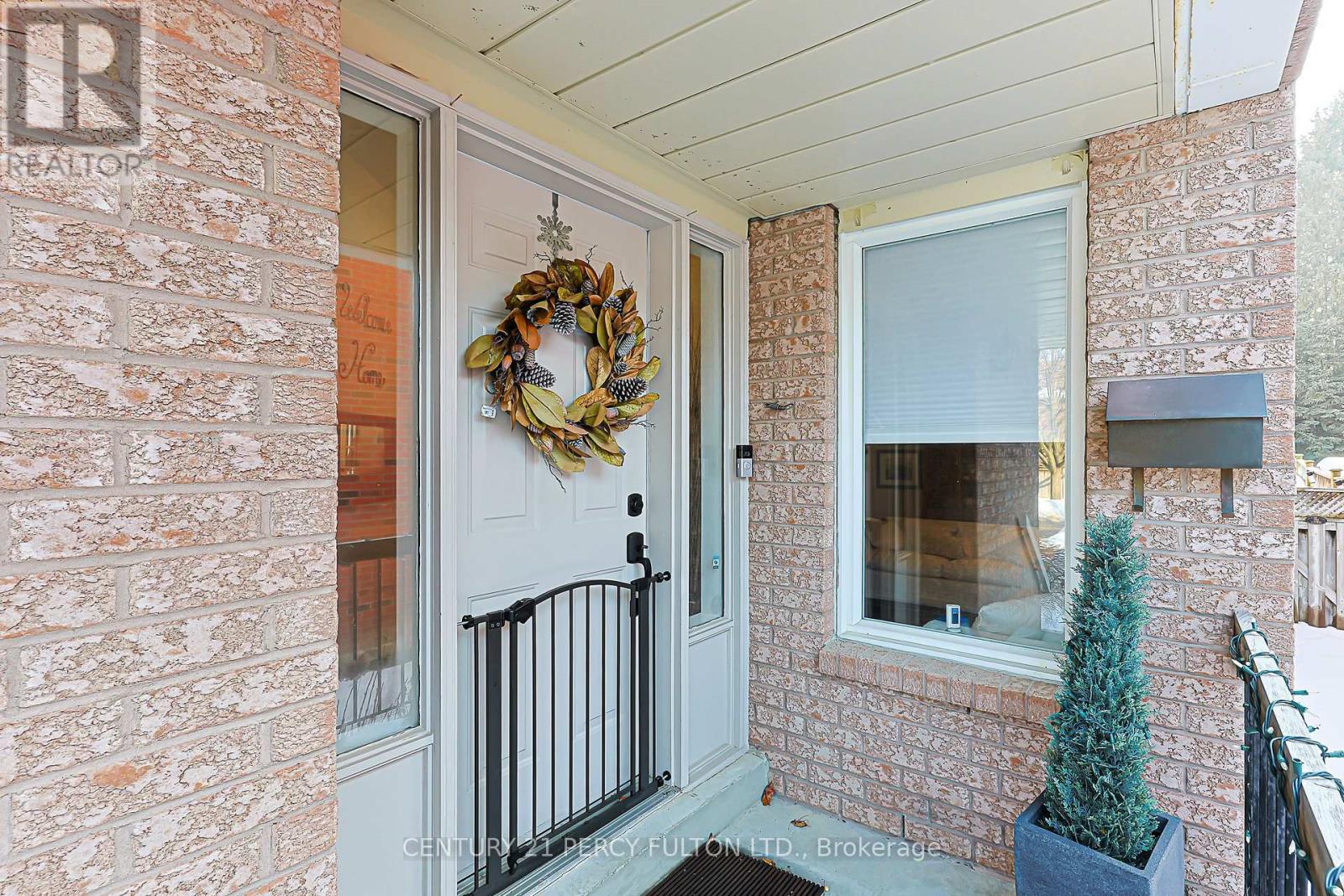 84 Loraview Lane, Aurora, Ontario  L4G 6N5 - Photo 2 - N12800612