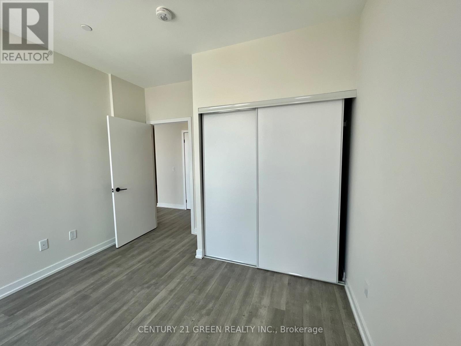 1011 - 2300 St. Clair Avenue W, Toronto, Ontario  M6N 0B3 - Photo 15 - W12800582