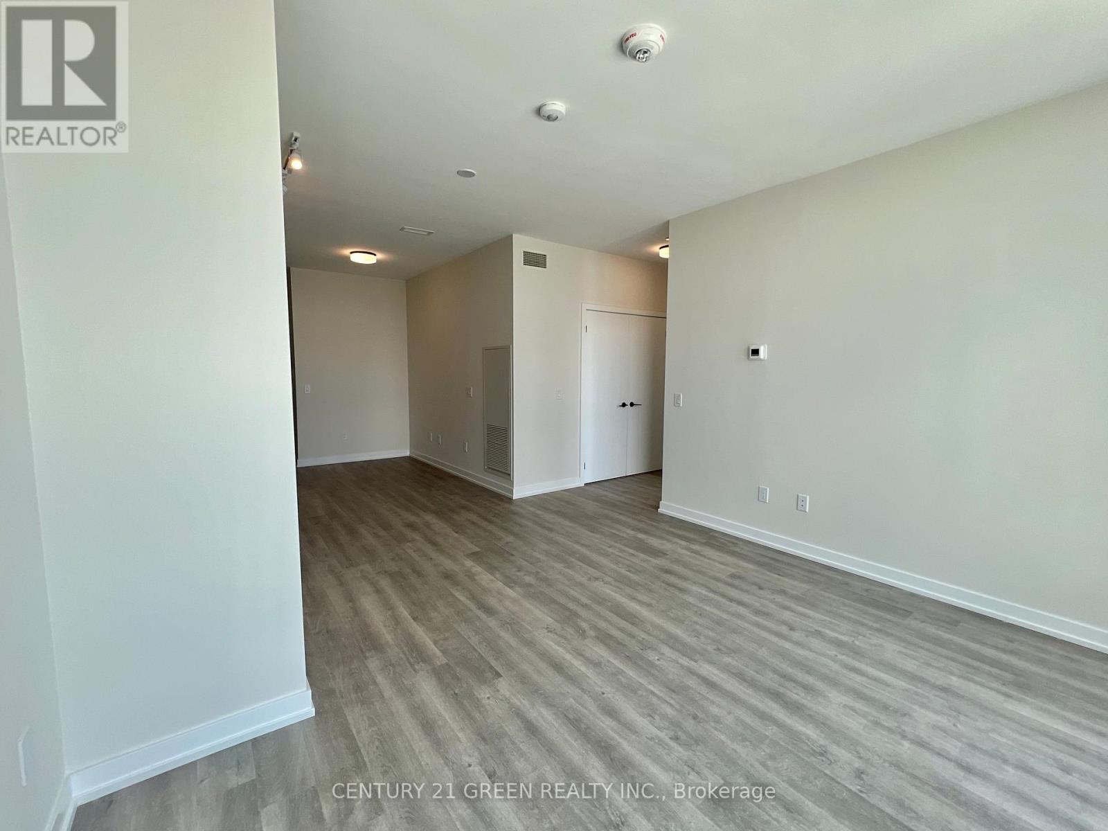 1011 - 2300 St. Clair Avenue W, Toronto, Ontario  M6N 0B3 - Photo 16 - W12800582