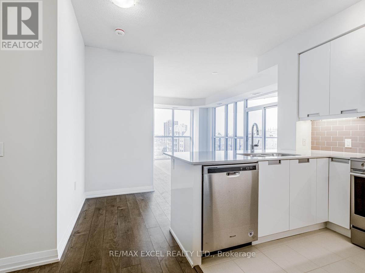 919 - 35 Watergarden Drive, Mississauga, Ontario  L5R 0G8 - Photo 5 - W12800600