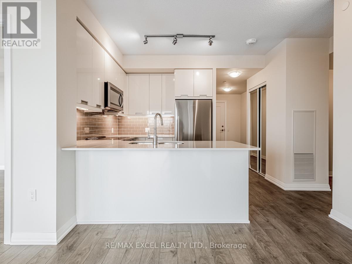 919 - 35 Watergarden Drive, Mississauga, Ontario  L5R 0G8 - Photo 9 - W12800600