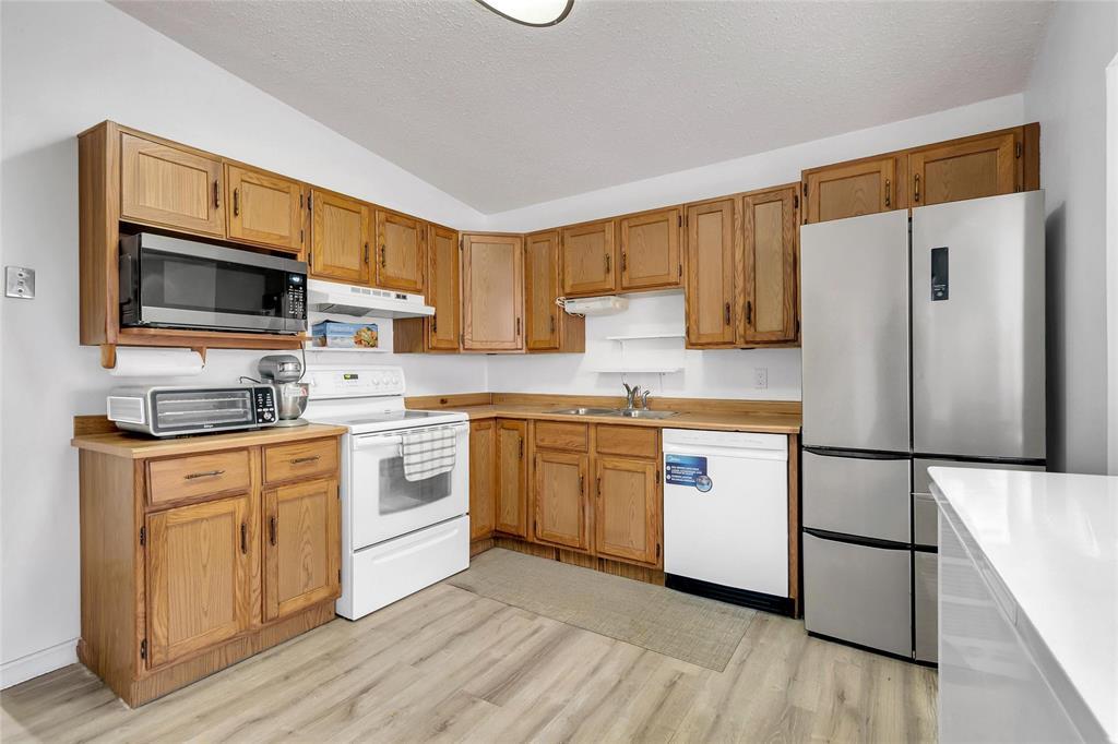 157 Devonshire Drive, Winnipeg, Manitoba  R2C 4G9 - Photo 8 - 202603007