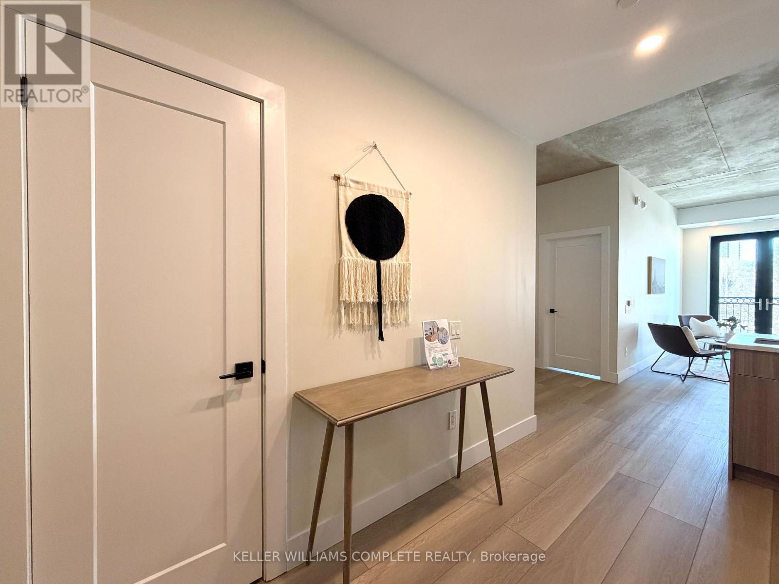 401 - 169 James Street S, Hamilton, Ontario  L8P 3A3 - Photo 8 - X12800552