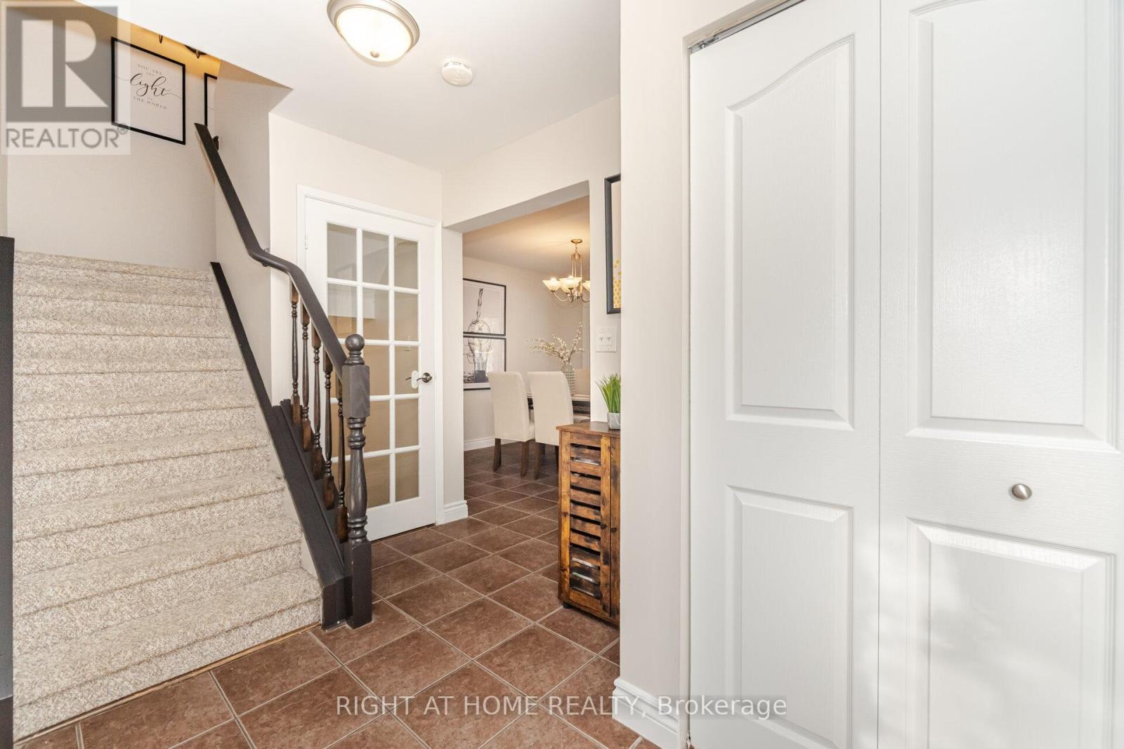 17 White Owl Crescent, Brantford, Ontario  N3P 1A1 - Photo 4 - X12800580