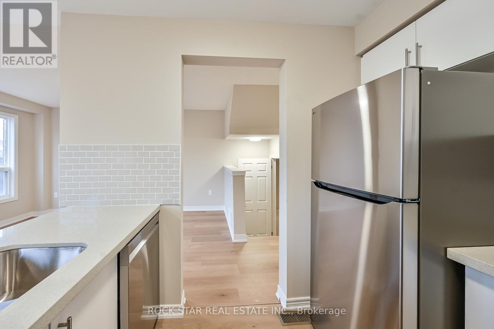 Unknown Address, ,     - Photo 12 - X12800628