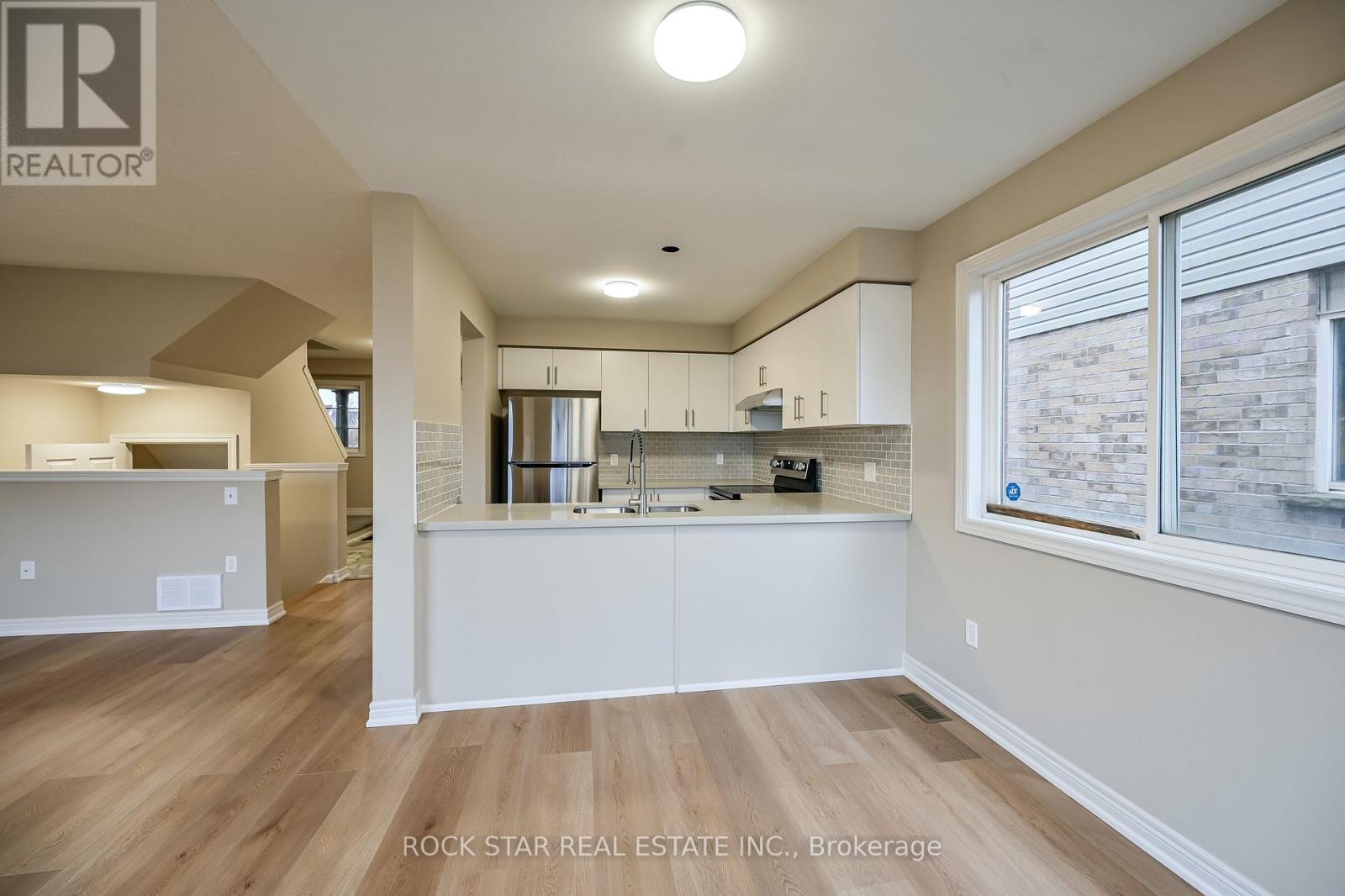 Unknown Address, ,     - Photo 17 - X12800628