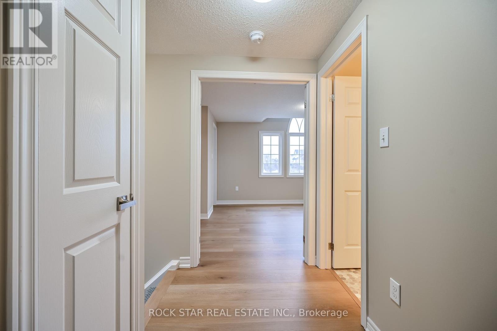 Unknown Address, ,     - Photo 32 - X12800628