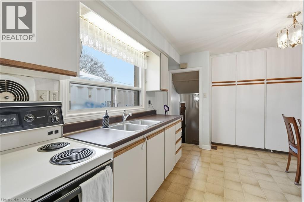 940 Brucedale Avenue E, Hamilton, Ontario  L8T 1L9 - Photo 7 - 40805853