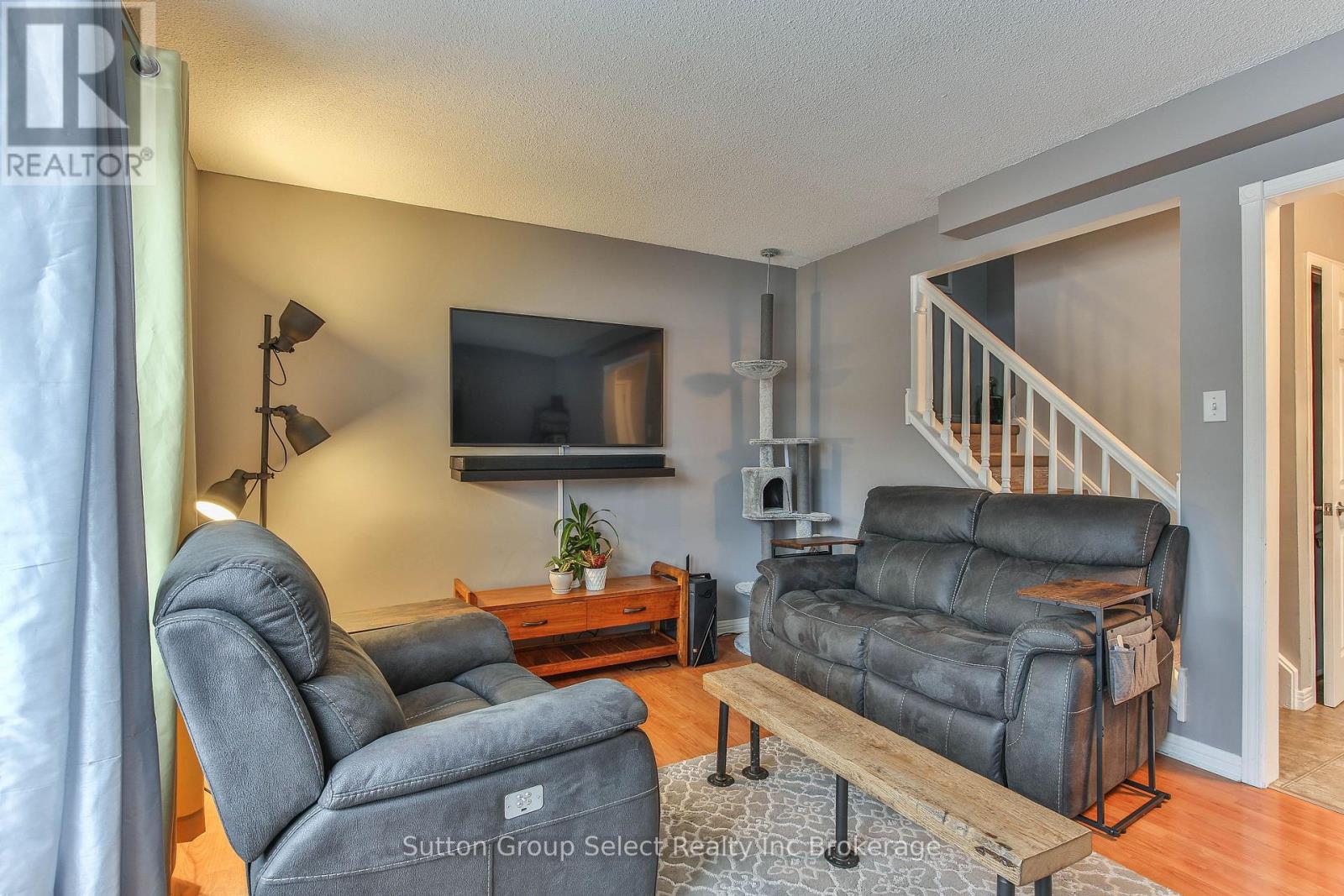 1091 Canfield Crescent, Woodstock, Ontario N4S 8P3 - Photo 13 - X12800708