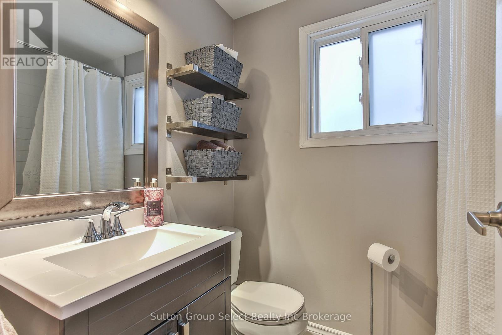 1091 Canfield Crescent, Woodstock, Ontario N4S 8P3 - Photo 22 - X12800708