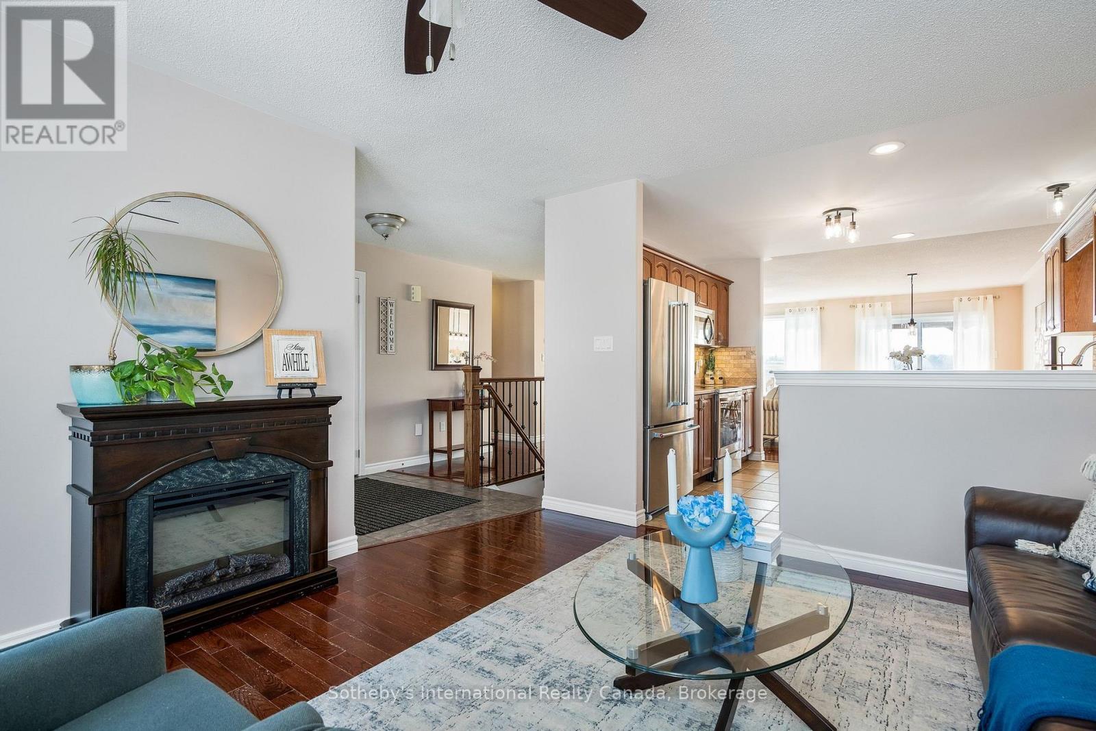 8 Hall Street, Springwater (Phelpston), Ontario  L0L 2K0 - Photo 16 - S12800698