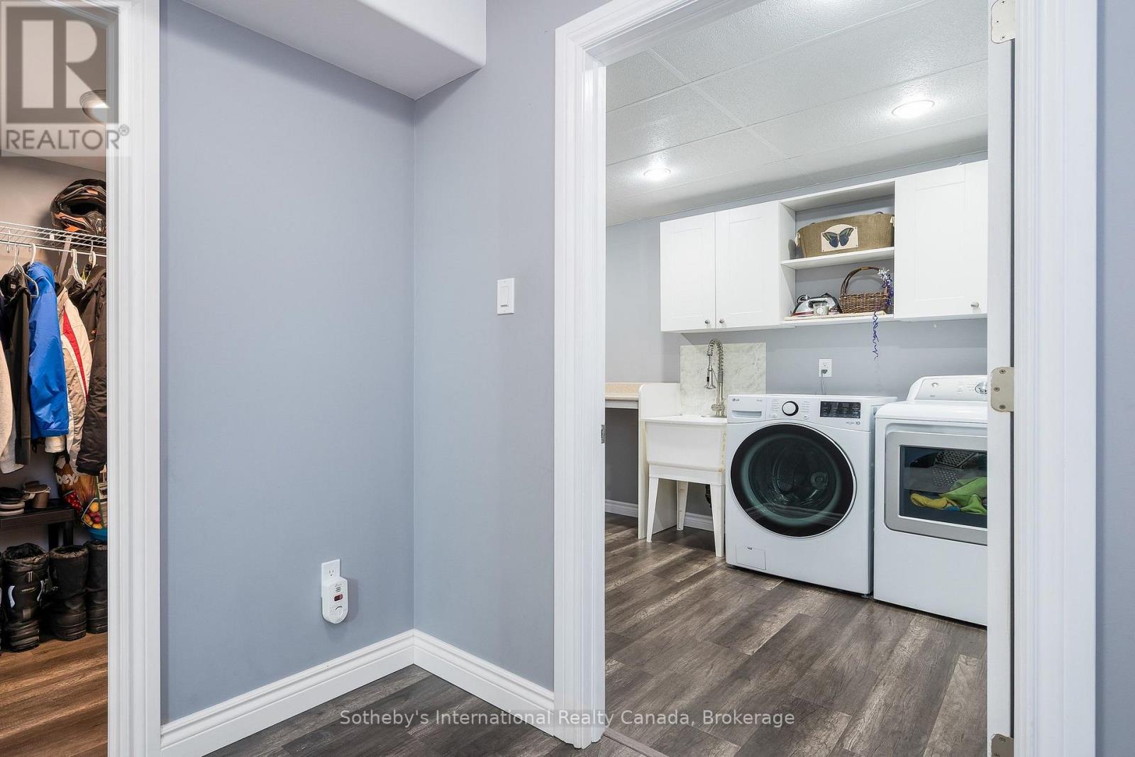 8 Hall Street, Springwater (Phelpston), Ontario  L0L 2K0 - Photo 27 - S12800698