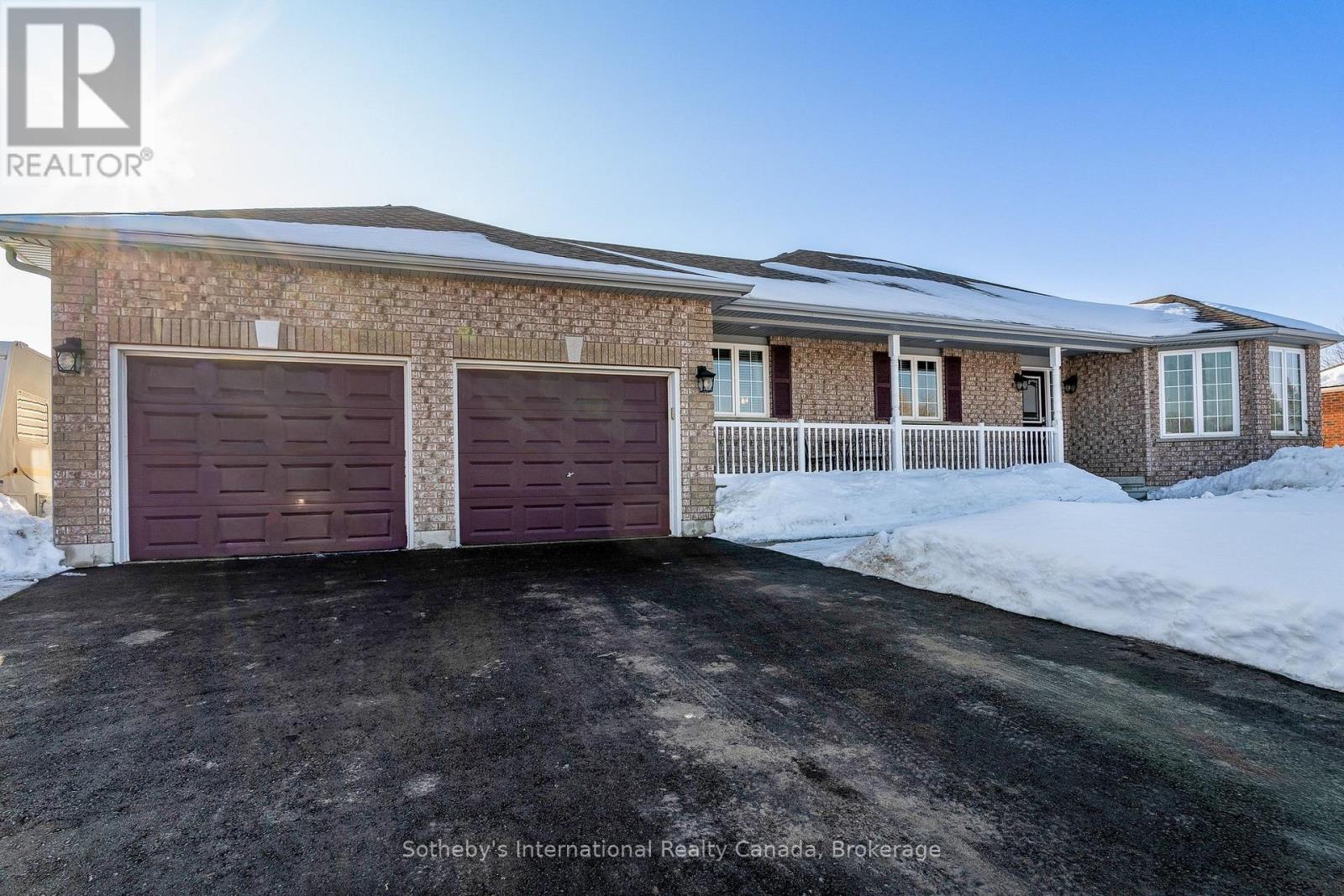 8 Hall Street, Springwater (Phelpston), Ontario  L0L 2K0 - Photo 3 - S12800698