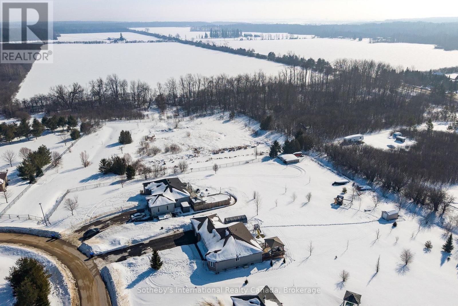 8 Hall Street, Springwater (Phelpston), Ontario  L0L 2K0 - Photo 42 - S12800698