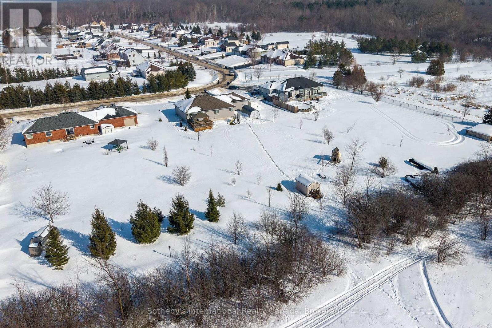 8 Hall Street, Springwater (Phelpston), Ontario  L0L 2K0 - Photo 43 - S12800698