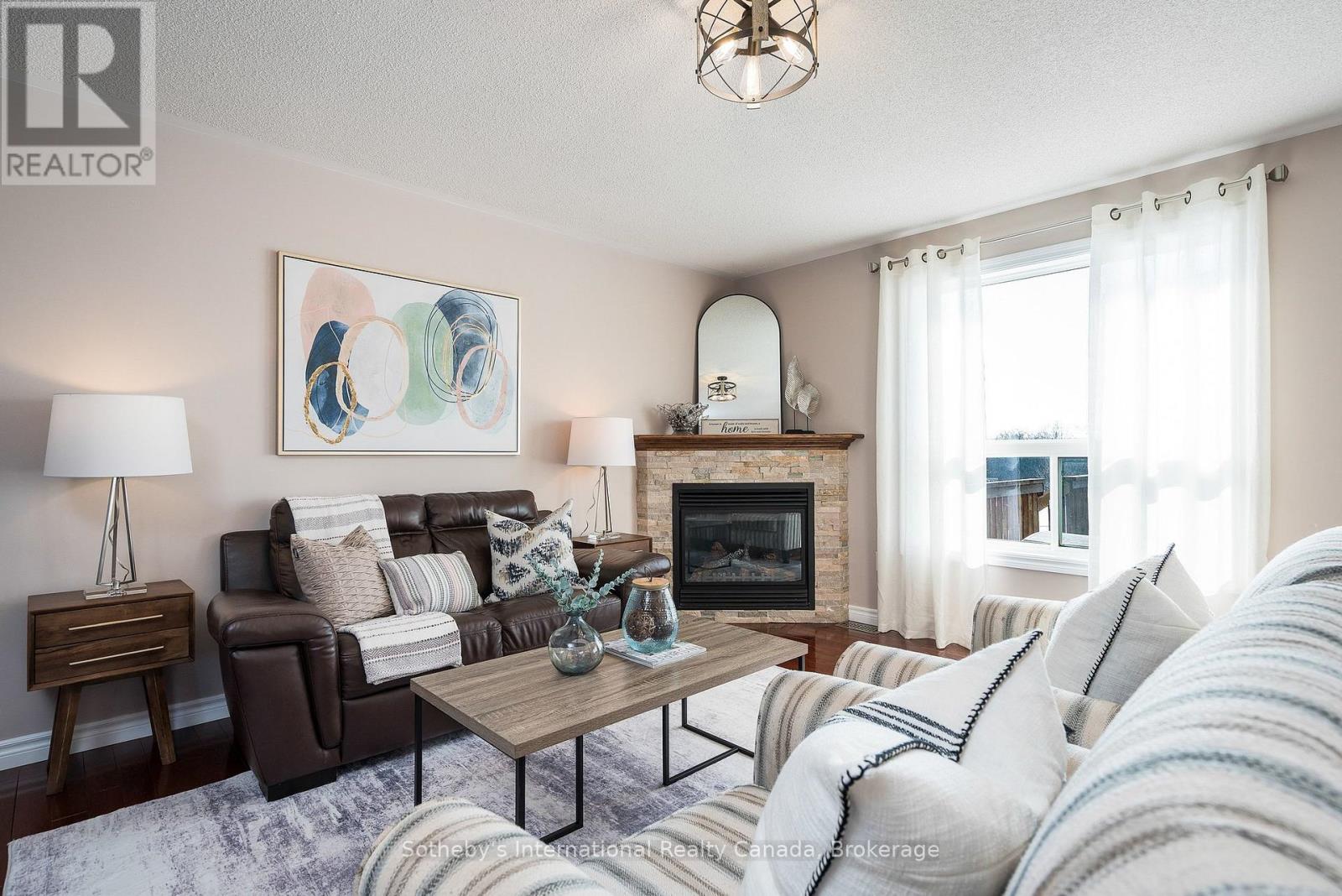 8 Hall Street, Springwater (Phelpston), Ontario  L0L 2K0 - Photo 8 - S12800698