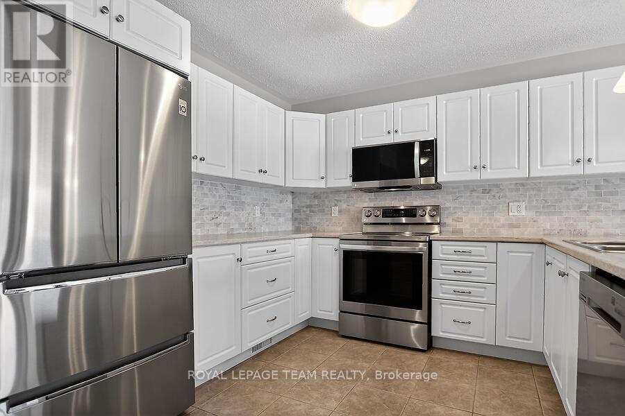 464 Honeyborne Street, Mississippi Mills, Ontario  K0A 1A0 - Photo 12 - X12800662