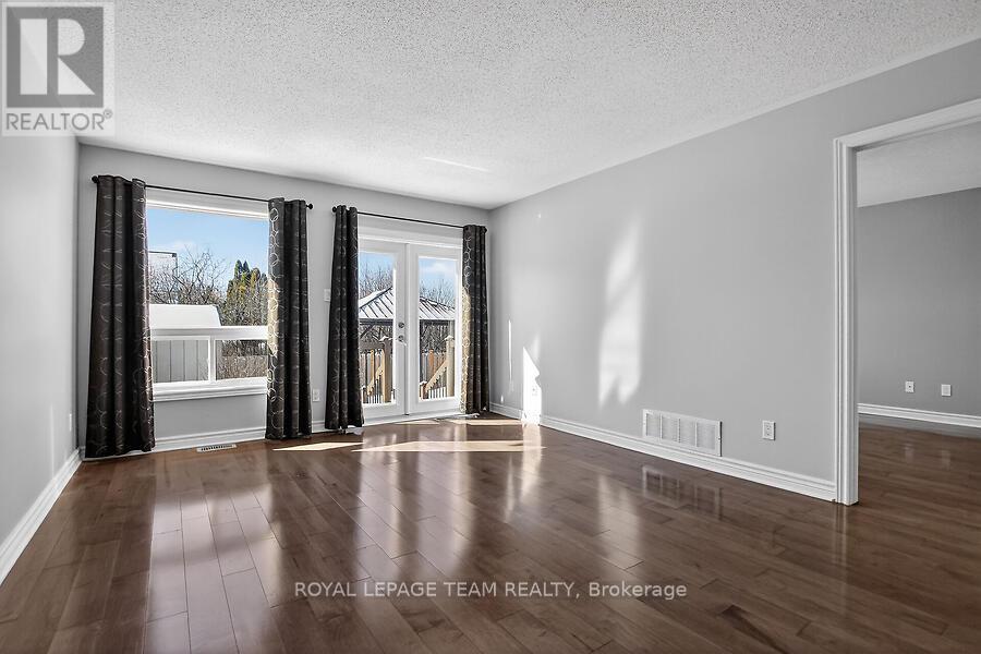 464 Honeyborne Street, Mississippi Mills, Ontario  K0A 1A0 - Photo 16 - X12800662