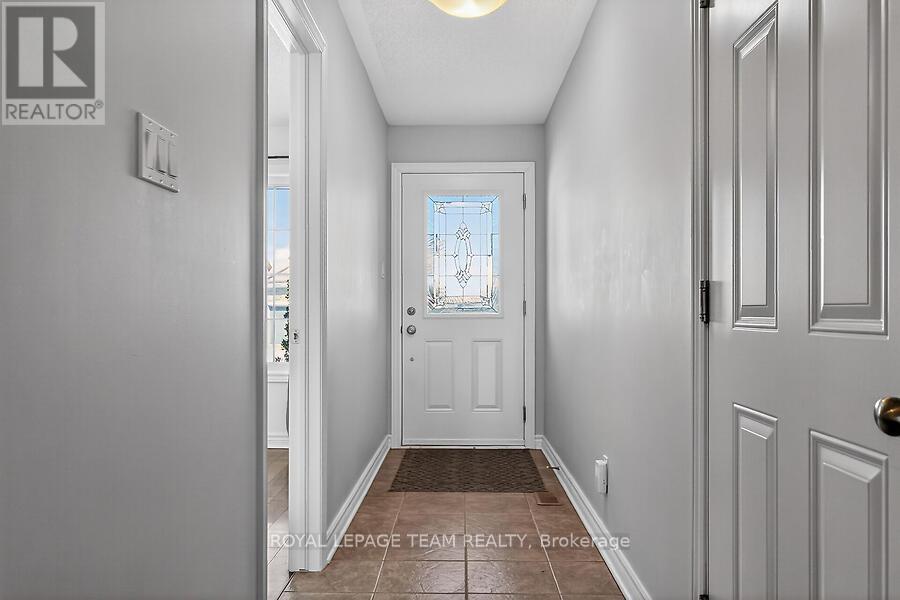 464 Honeyborne Street, Mississippi Mills, Ontario  K0A 1A0 - Photo 3 - X12800662