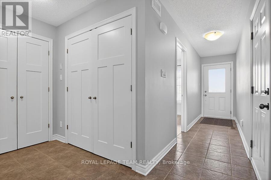 464 Honeyborne Street, Mississippi Mills, Ontario  K0A 1A0 - Photo 5 - X12800662