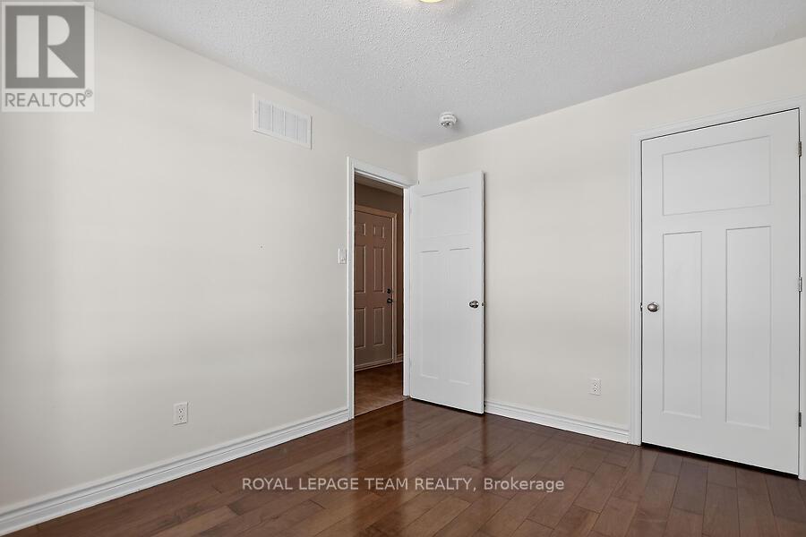 464 Honeyborne Street, Mississippi Mills, Ontario  K0A 1A0 - Photo 8 - X12800662